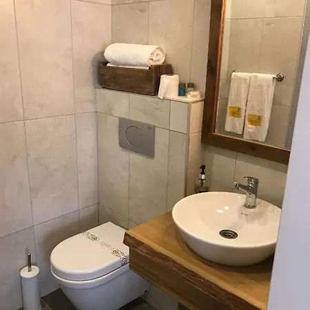 Roop Alacati B&B *